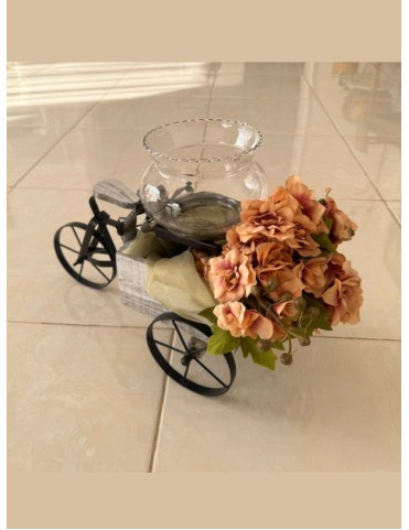Enchanting Wrought Iron & Wooden Cycle Décor