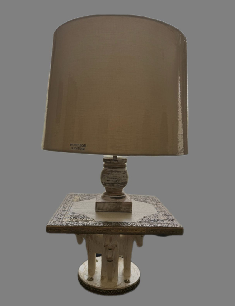 Four Steeds Heritage Lamp