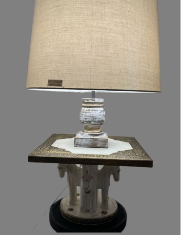 Four Steeds Heritage Lamp