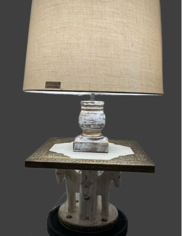 Four Steeds Heritage Lamp