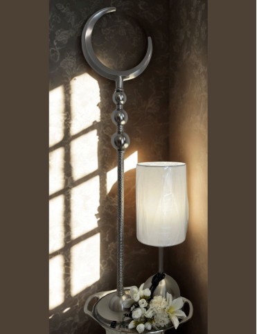 Luna Crest Statement Lamp