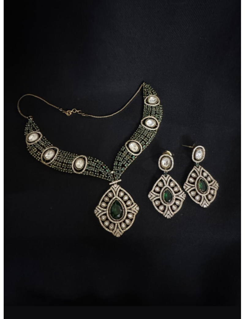 Neck Piece and Earring Set - MJ 1014