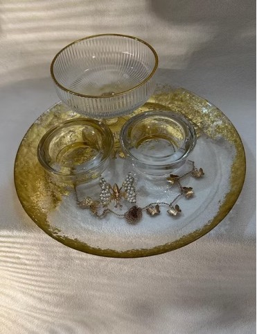Resin-Accented Plate
