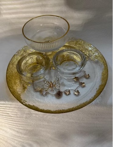 Resin-Accented Plate