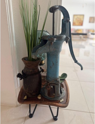The Azure Relic Hand - Pump Lamp