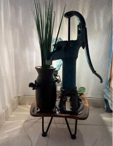 The Azure Relic Hand - Pump Lamp