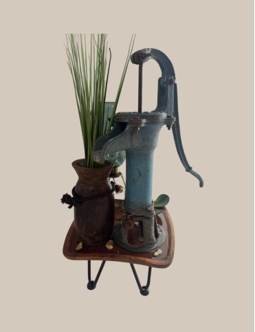 The Azure Relic Hand - Pump Lamp