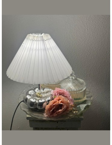 The Pearl Bloom Lamp